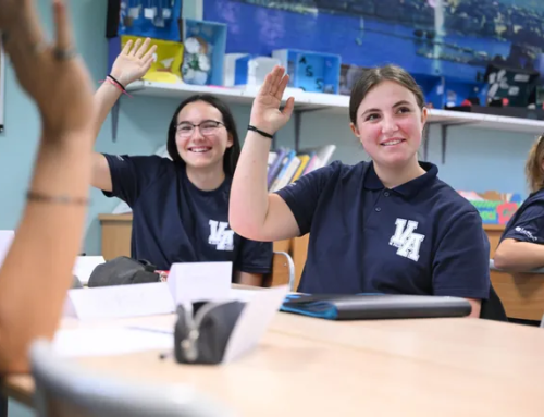 Entre les lignes : « tenue scolaire unique » pour les élèves du lycée pro de Varennes.