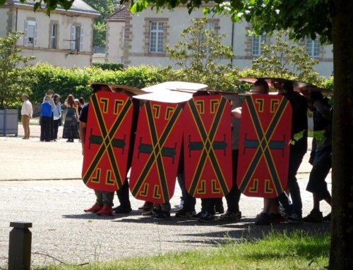 Premiers éléments sur le « spectacle » des Murmures bruns menaçant la cité.